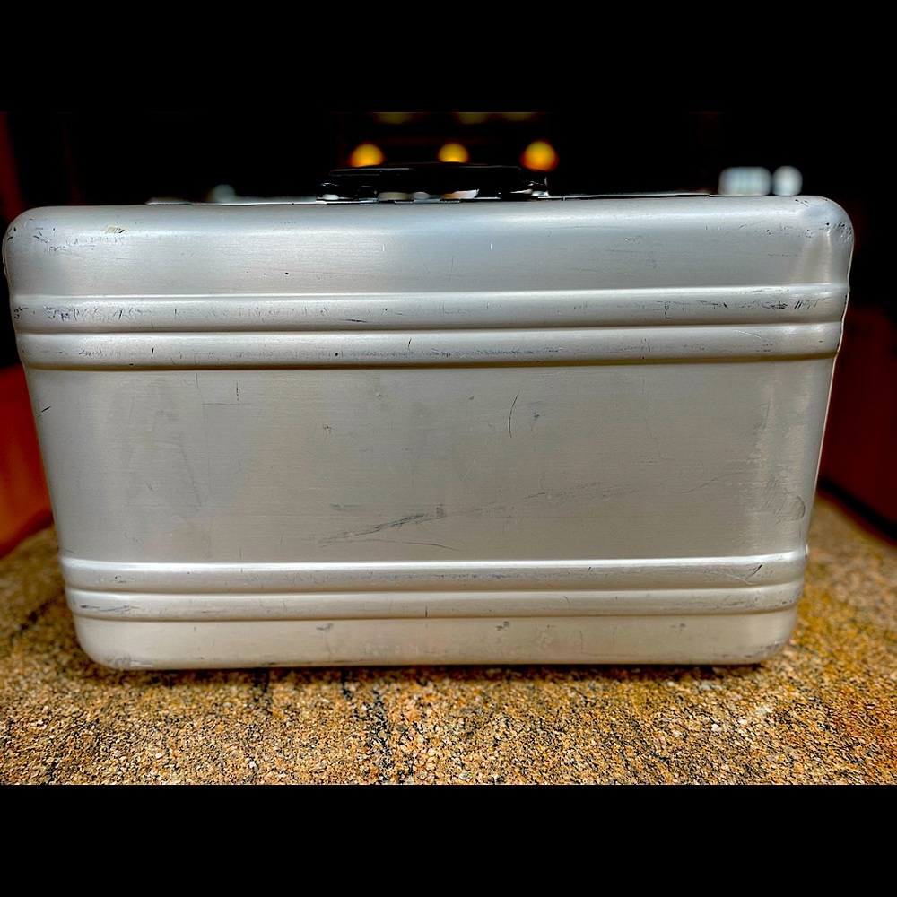 Zero Halliburton Classic Vintage  Aluminum Case
